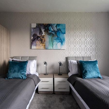 3 Bed Apartment - Perfect For Contractors Near Liverpool Airport Hale  Dış mekan fotoğraf