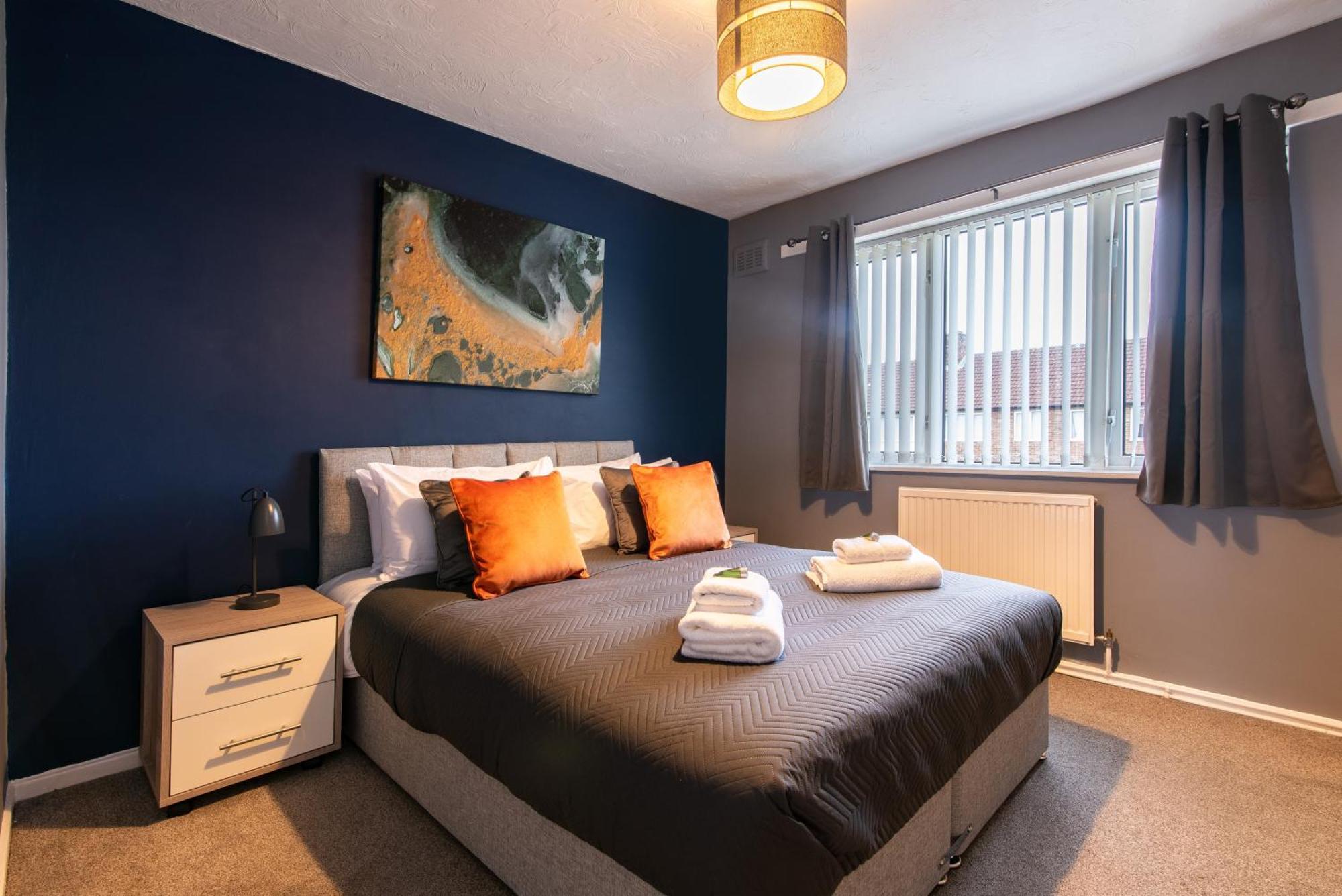 3 Bed Apartment - Perfect For Contractors Near Liverpool Airport Hale  Dış mekan fotoğraf